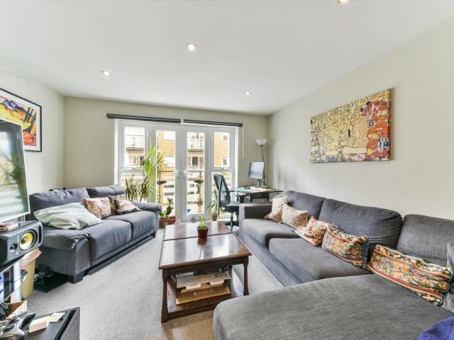 House for rent in Walworth, Greater London