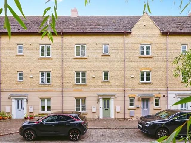 Apartment for rent in Cogges, West Oxfordshire