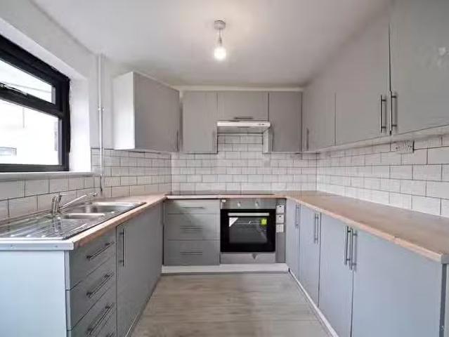 House for rent in Newport