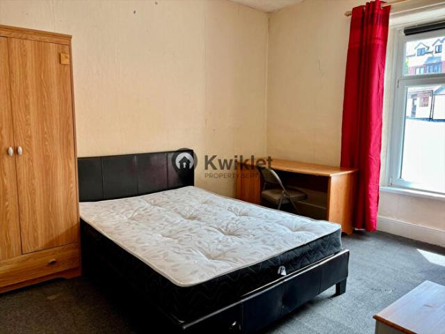 Apartment for rent in Pontypridd, Wales