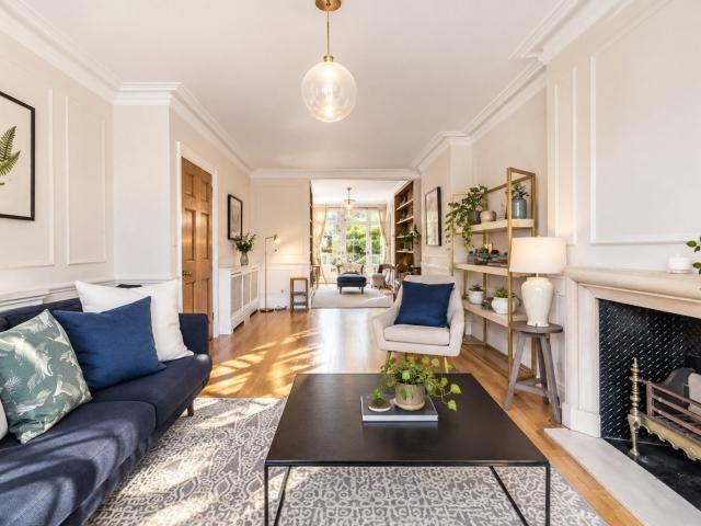 House for rent in Royal Borough of Kensington and Chelsea, Greater London