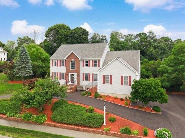 House for sale in Tewksbury, Massachusetts