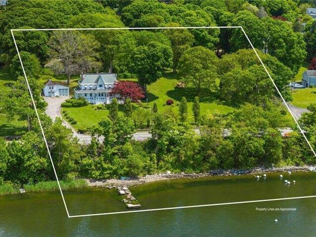 House for sale in Tiverton, Rhode Island
