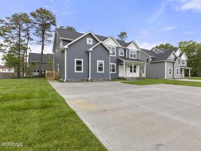 House for sale in Toms River