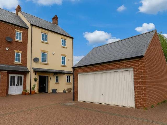 Townhouse for sale in Carrville