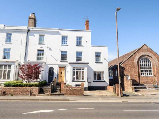 Townhouse for sale in Tewkesbury, Pamington