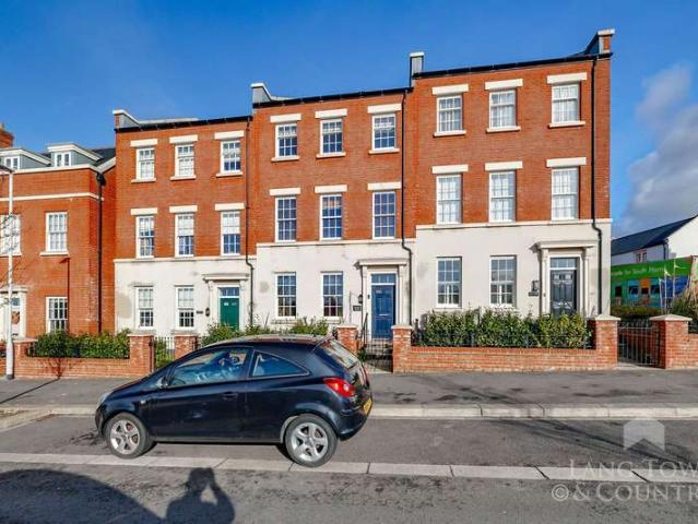 Townhouse for sale in Mount Wise