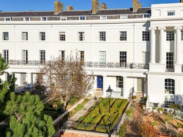 Townhouse for sale in Anglesey, Middlecroft