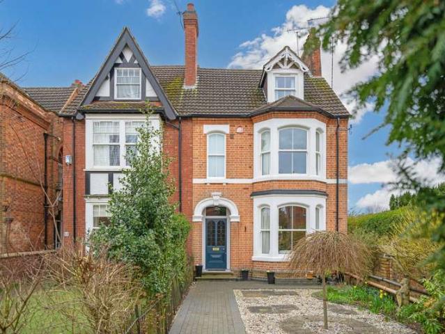 Townhouse for sale in Hillmorton Paddox, New Bilton