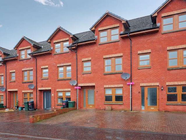 Townhouse for sale in Mauchline