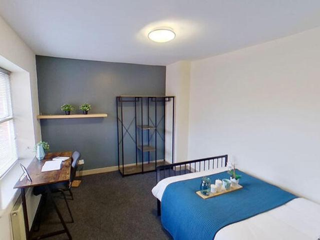 Townhouse for rent in Potters Corner, East Midlands