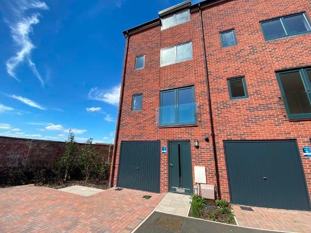 House for rent in Alverton, East Midlands