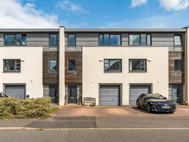 Townhouse for sale in Scotland