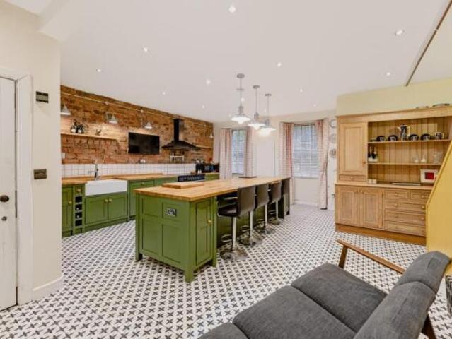 Townhouse for sale in Strathbungo, Glasgow