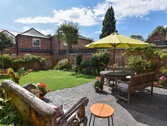 Townhouse for sale in Northern Ireland