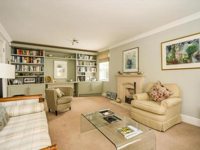 Townhouse for sale in The Slade, Oxfordshire