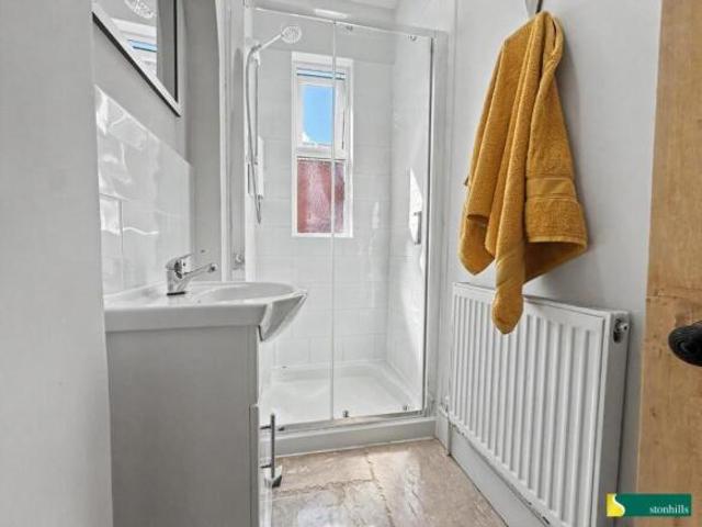 Townhouse for sale in Queen's Park, Northampton