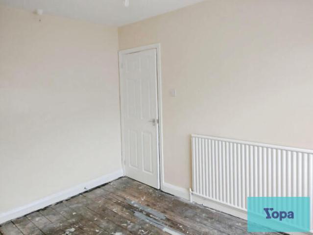 Townhouse for sale in Stoke-on-Trent