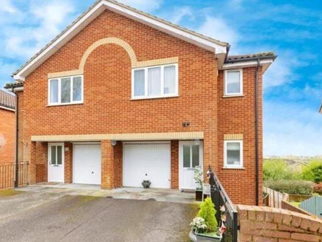 House for sale in Batchworth, Hertfordshire