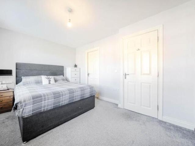Townhouse for sale in Bedford