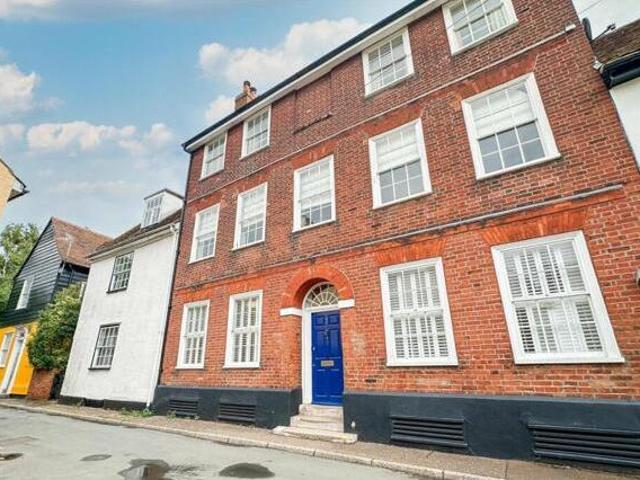 House for sale in Dale Hill, Essex