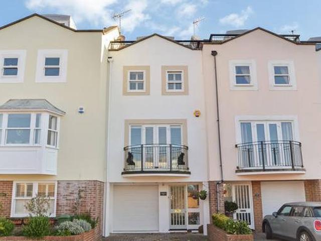 House for sale in Hampshire