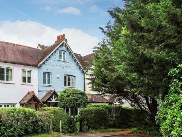 House for sale in Oxted, Hillview