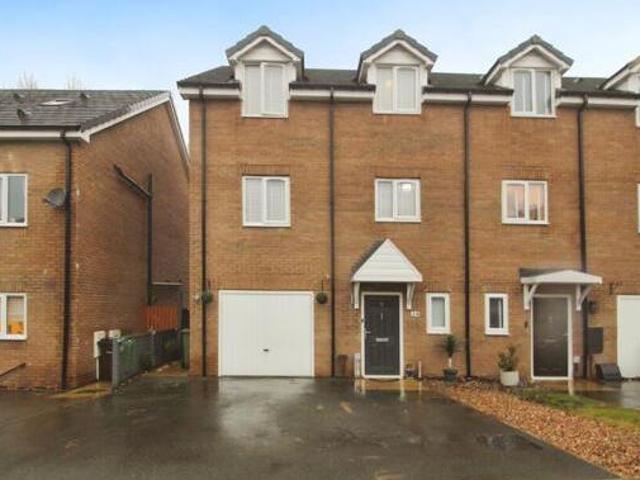 House for sale in Pontefract, West Yorkshire