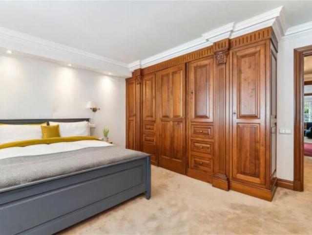 Townhouse for sale in Cat Hill