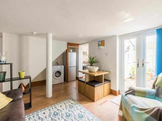 Townhouse for sale in Worthing, West Sussex
