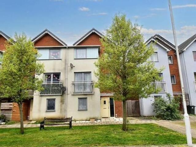 House for sale in Willesborough, Bridgefield