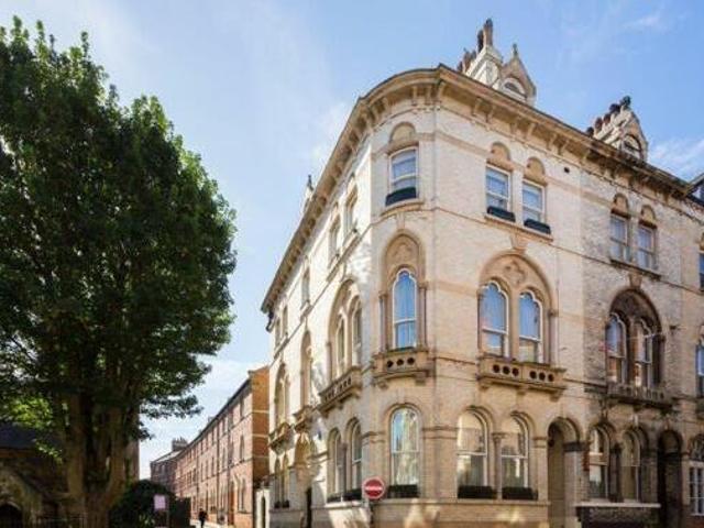 House for sale in High Field, York
