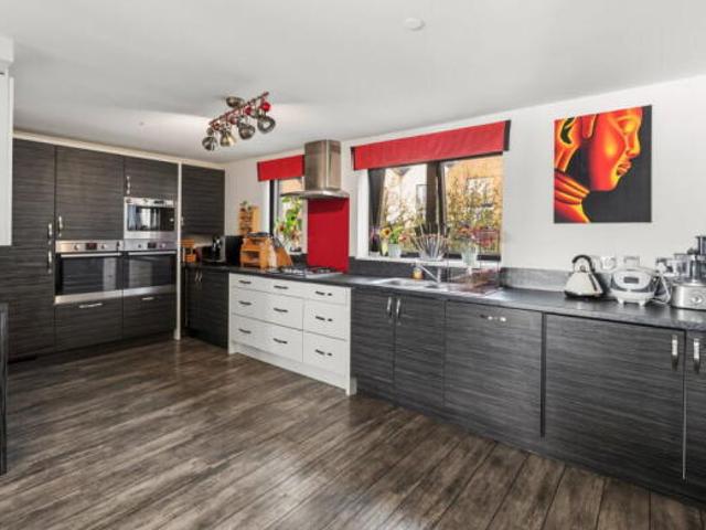 Townhouse for sale in Swansea, Cymru / Wales
