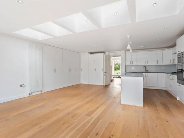 House for rent in Clewer New Town, Windsor