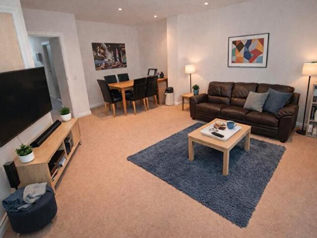 Apartment for rent in Bede Island, Old Wharf