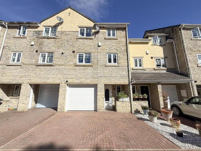 House for sale in Oughtibridge, South Yorkshire