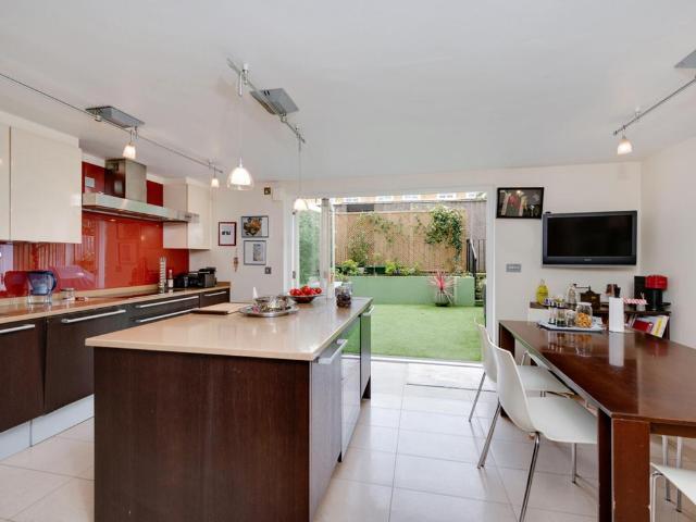 House for sale in St. John's Wood, Greater London