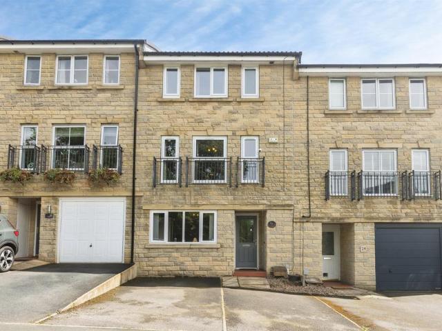 House for sale in Bailiff Bridge, West Yorkshire