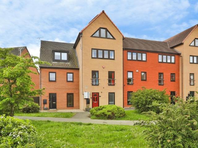 House for sale in Laughton Common, Dinnington