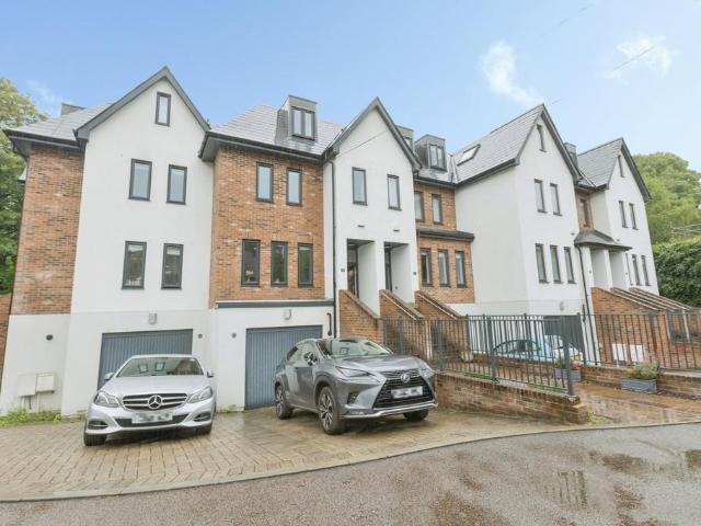 House for sale in Nevill Park, Sandown Park