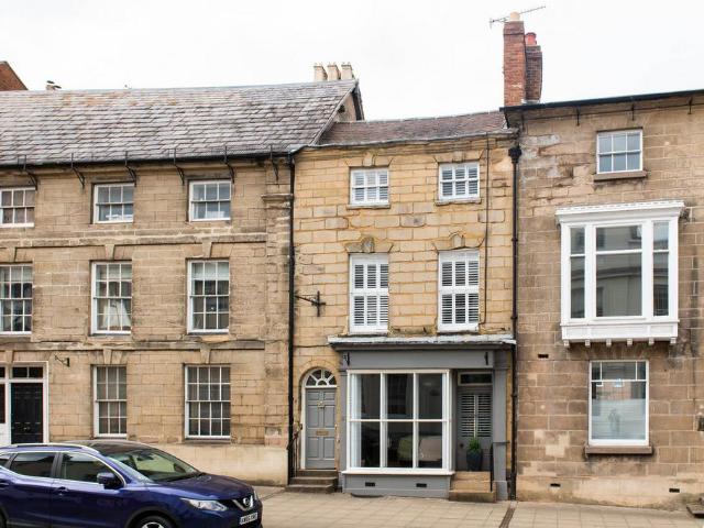 House for sale in Cliff Hill, Green Close