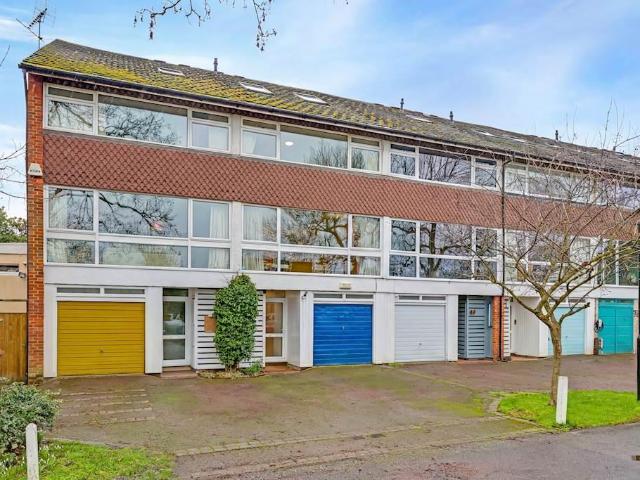 House for sale in Upper Sydenham, Greater London
