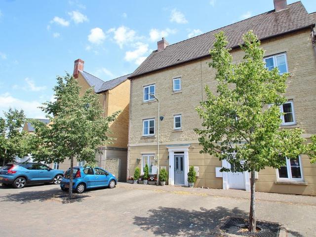 House for sale in Black Bourton, Oxfordshire