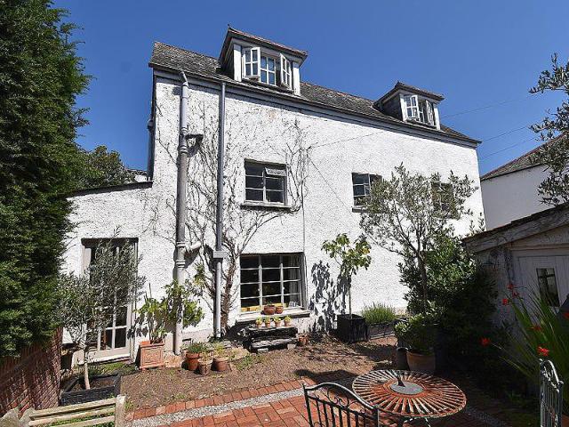 House for sale in Watergate, Devon