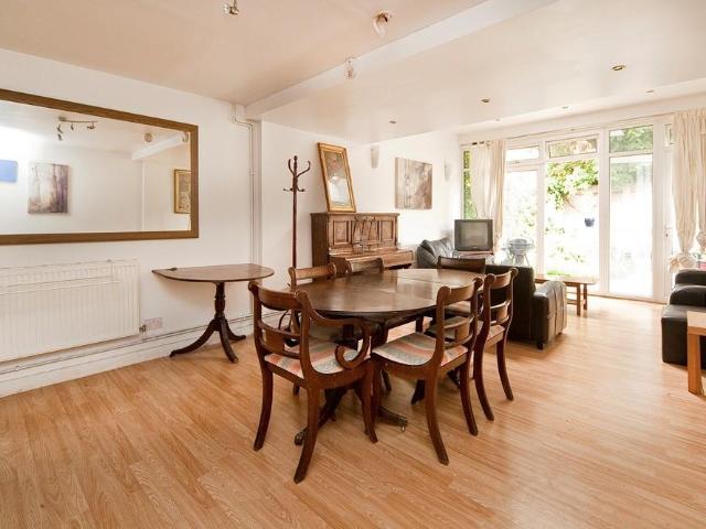 House for sale in Holloway, Greater London