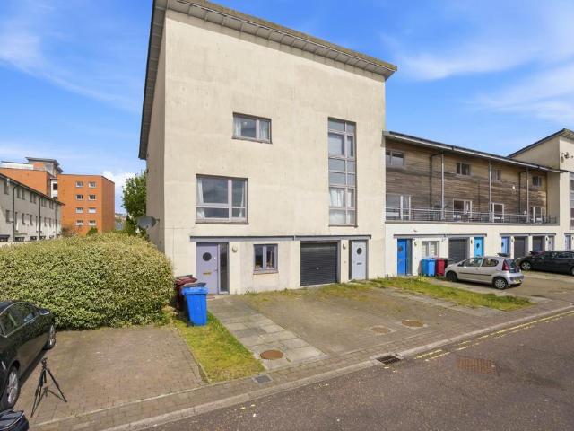 House for sale in City Quay, Scotland
