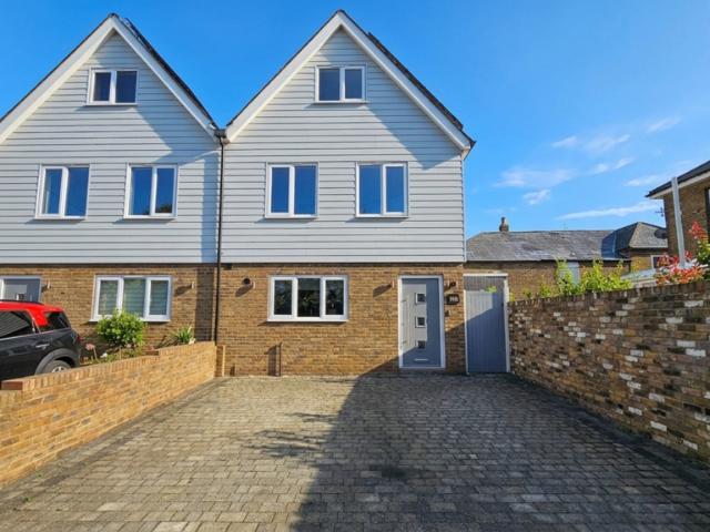 House for sale in Middle Deal, Ash