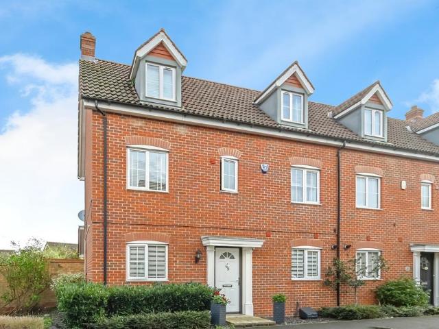 House for sale in Bedford