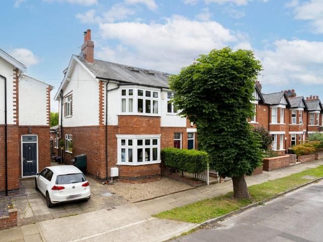 House for sale in High Field, York