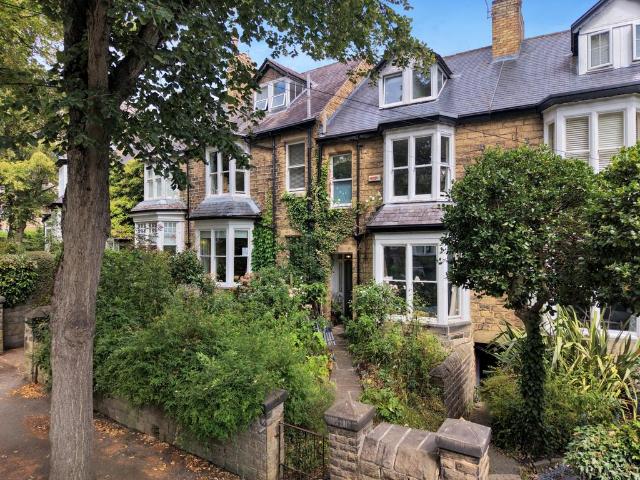 House for sale in Broomhill, South Yorkshire